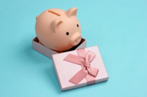 Image showing this topic: Unwrapping the mystery of budget-friendly gift-giving